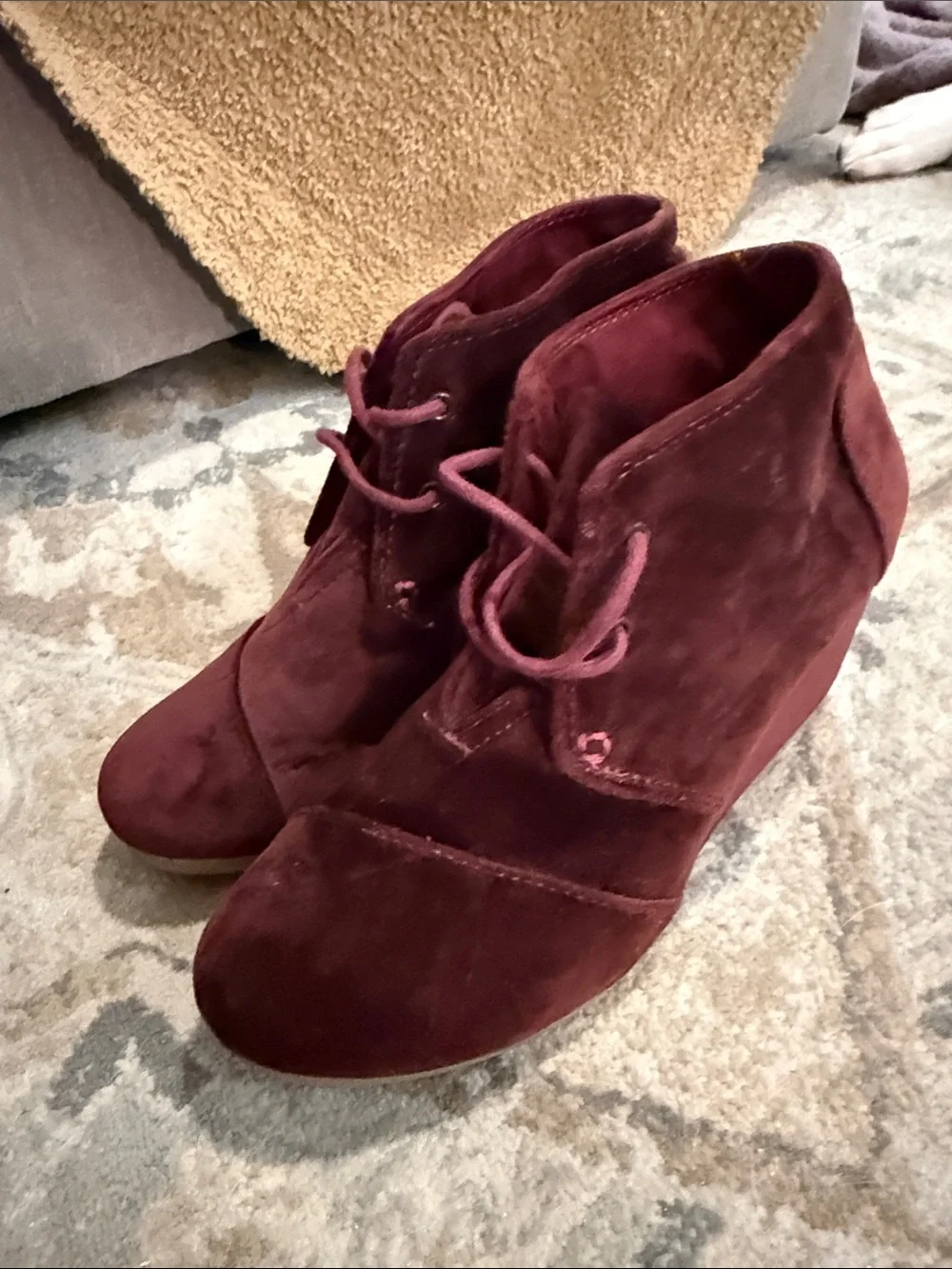 Toms Burgundy Suede Lace-Up Wedge Ankle Boots women’s 6.5